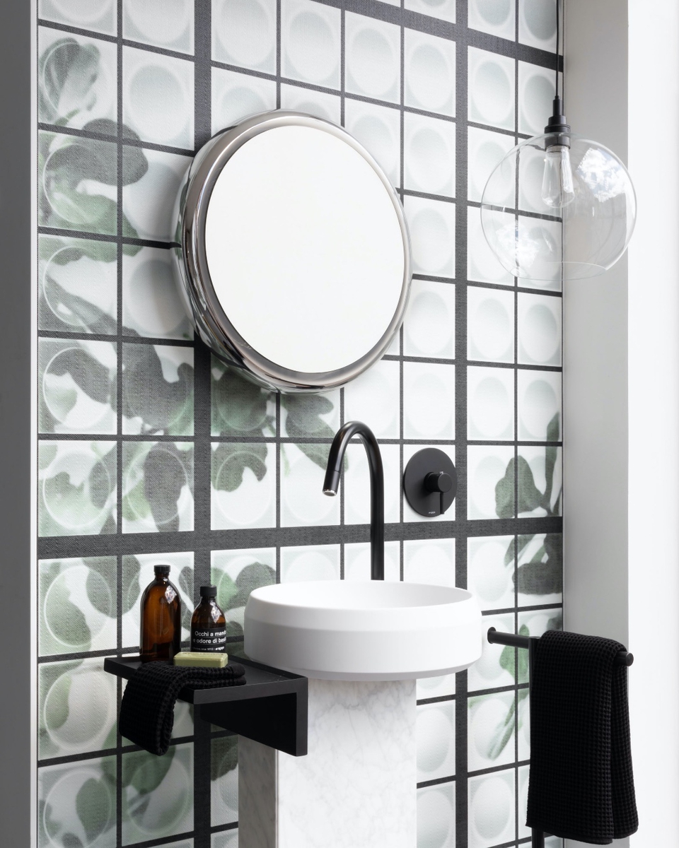 Project: West One Bathrooms<br />
Ph: Paul Craig